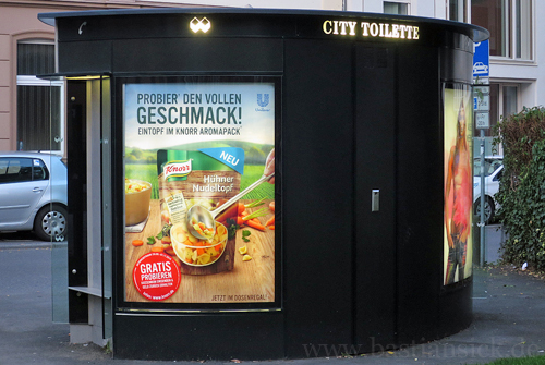 City-Toilette - Probier den vollen Geschmack_WZ (Wiesbaden) © Oliver Schlenczek 06.10.2014_4XNNw7AJ_f.jpg